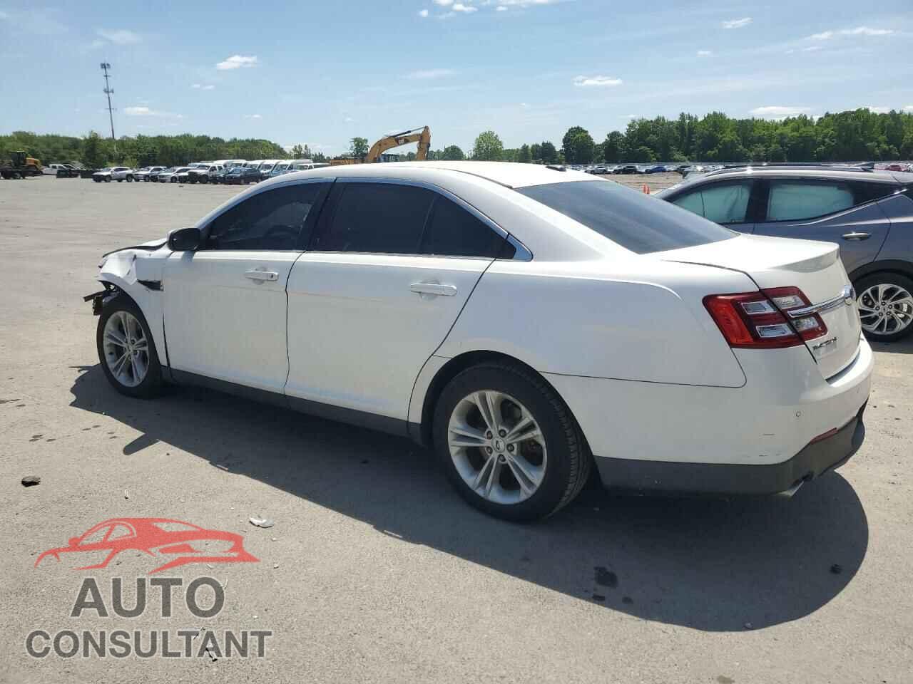 FORD TAURUS 2015 - 1FAHP2E82FG108442