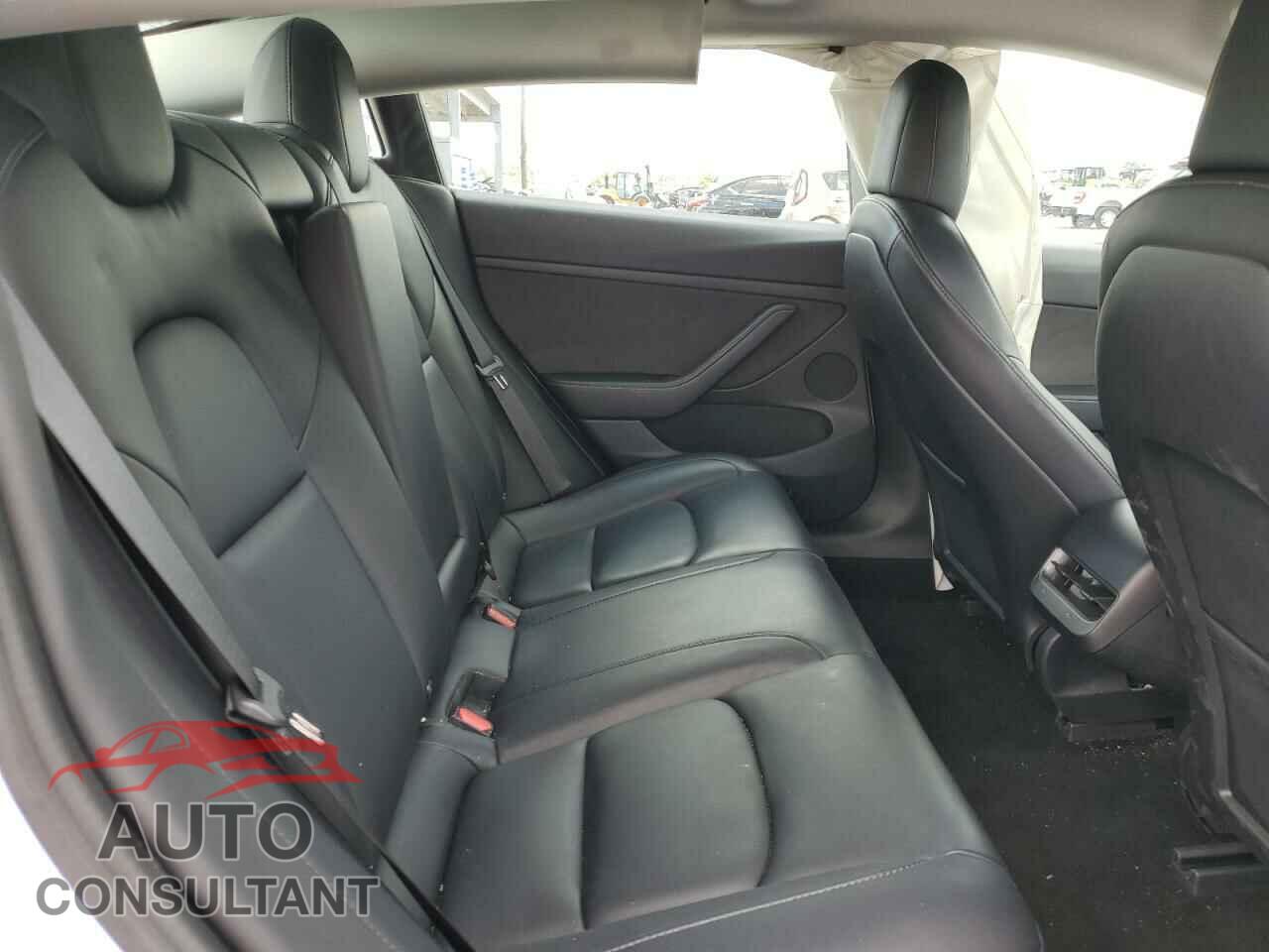TESLA MODEL 3 2021 - 5YJ3E1EA2MF047723