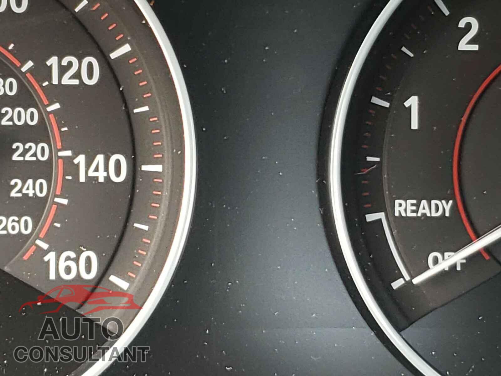 BMW 3 SERIES 2016 - WBA8E3G58GNU03564