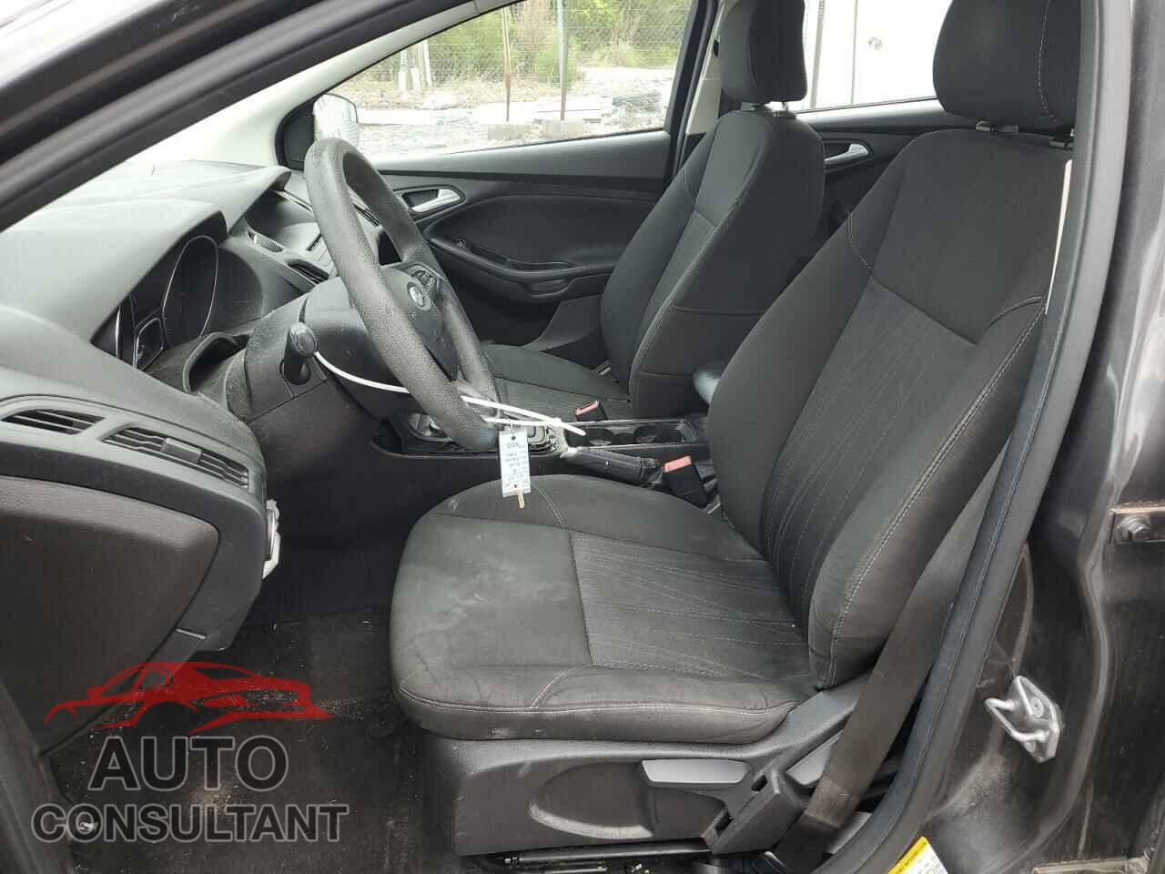FORD FOCUS 2015 - 1FADP3F23FL272983