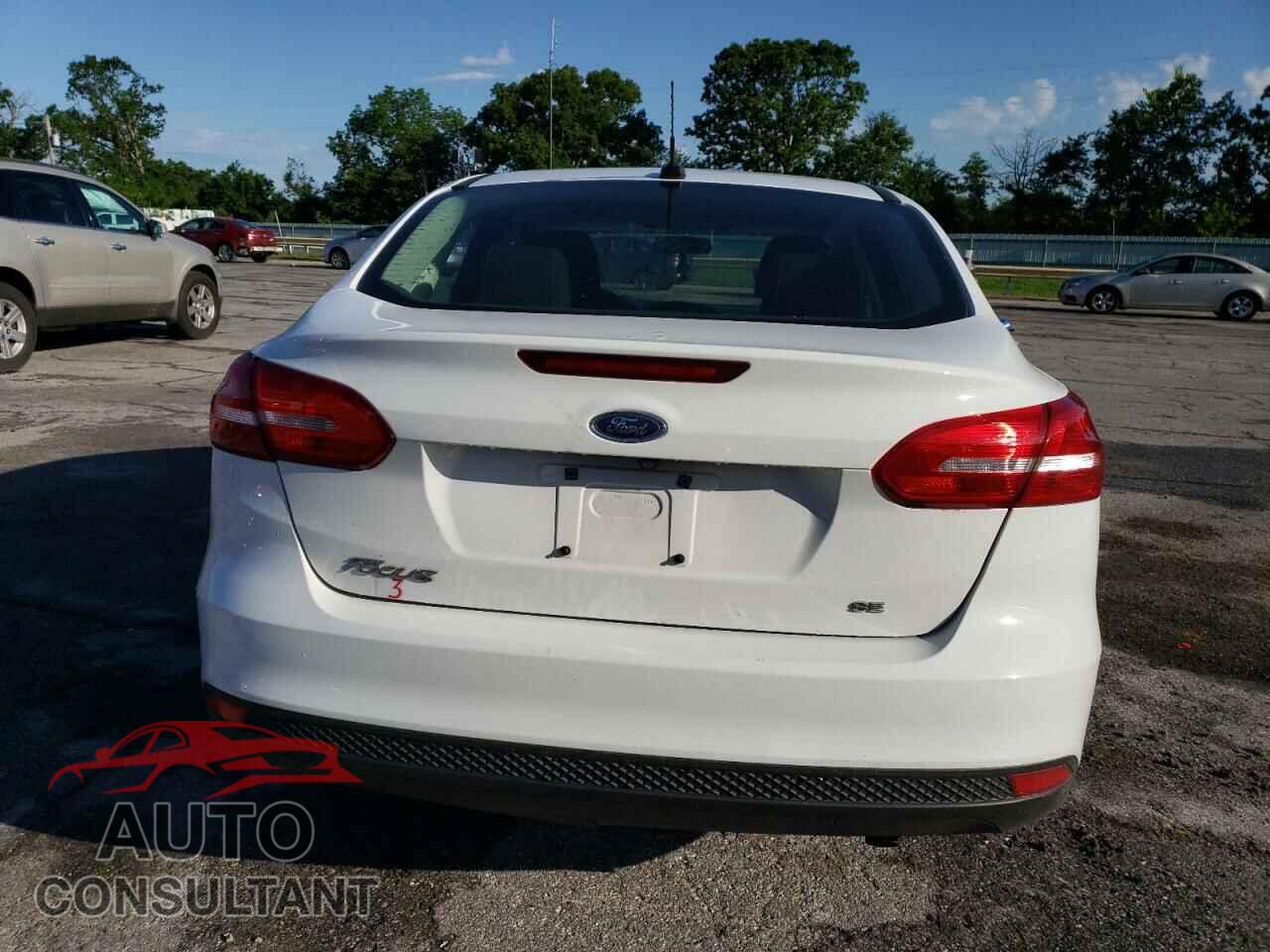FORD FOCUS 2017 - 1FADP3F28HL309268