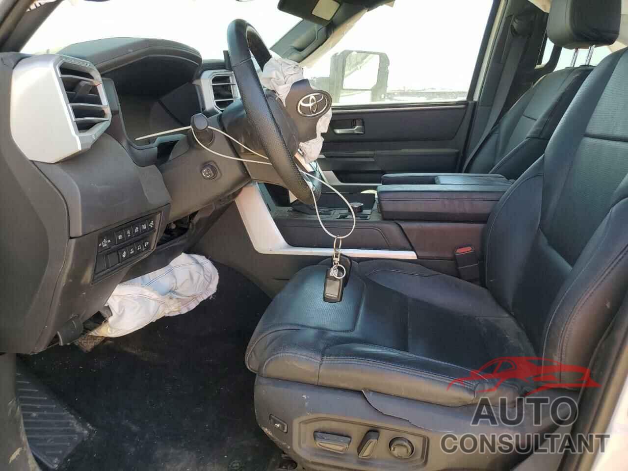 TOYOTA TUNDRA 2022 - 5TFNA5DB3NX036937