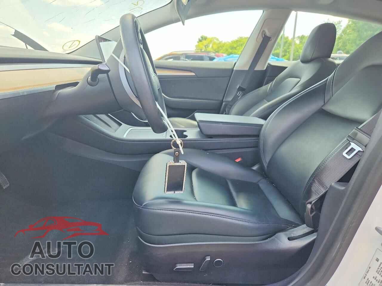 TESLA MODEL 3 2021 - 5YJ3E1EA2MF976925
