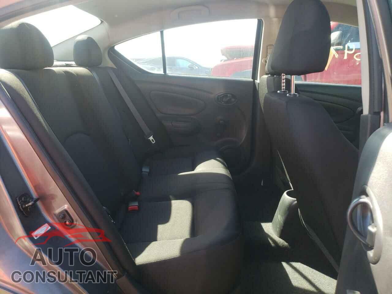NISSAN VERSA 2019 - 3N1CN7AP3KL827082