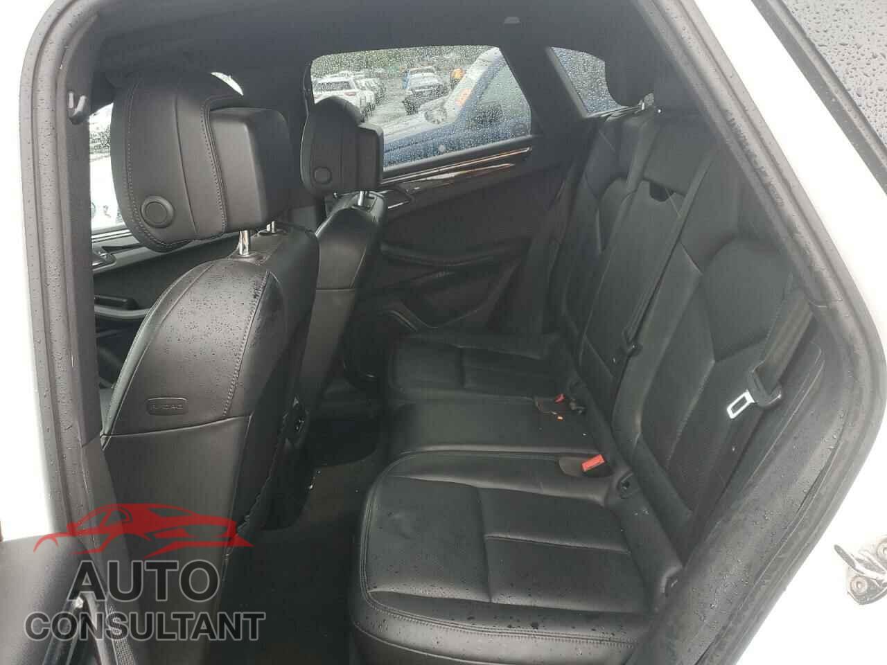 PORSCHE MACAN 2015 - WP1AB2A58FLB60833