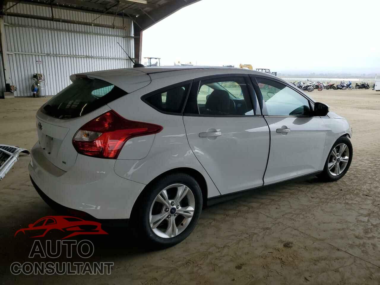 FORD FOCUS 2014 - 1FADP3K23EL211184