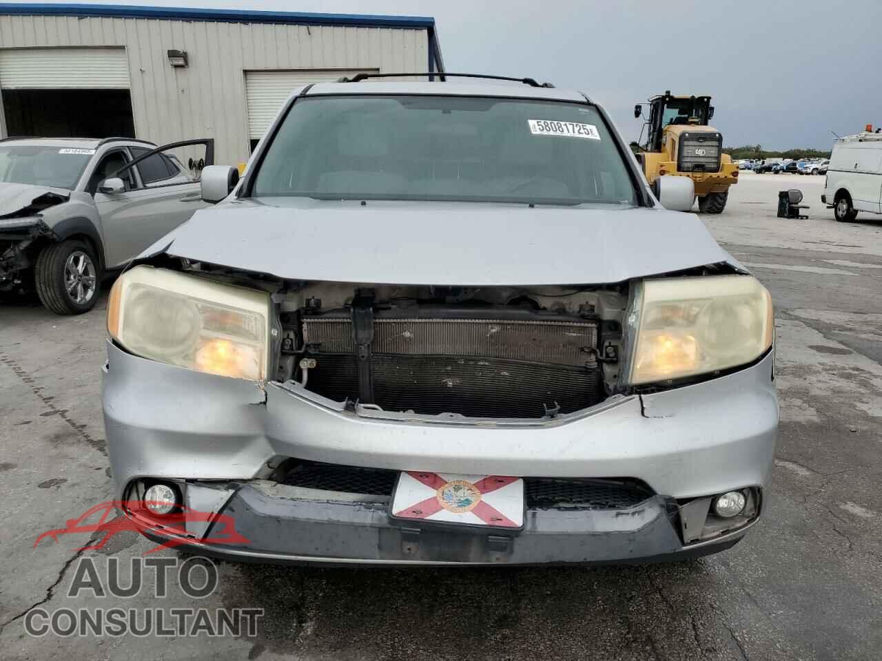 HONDA PILOT 2013 - 5FNYF4H41DB050896