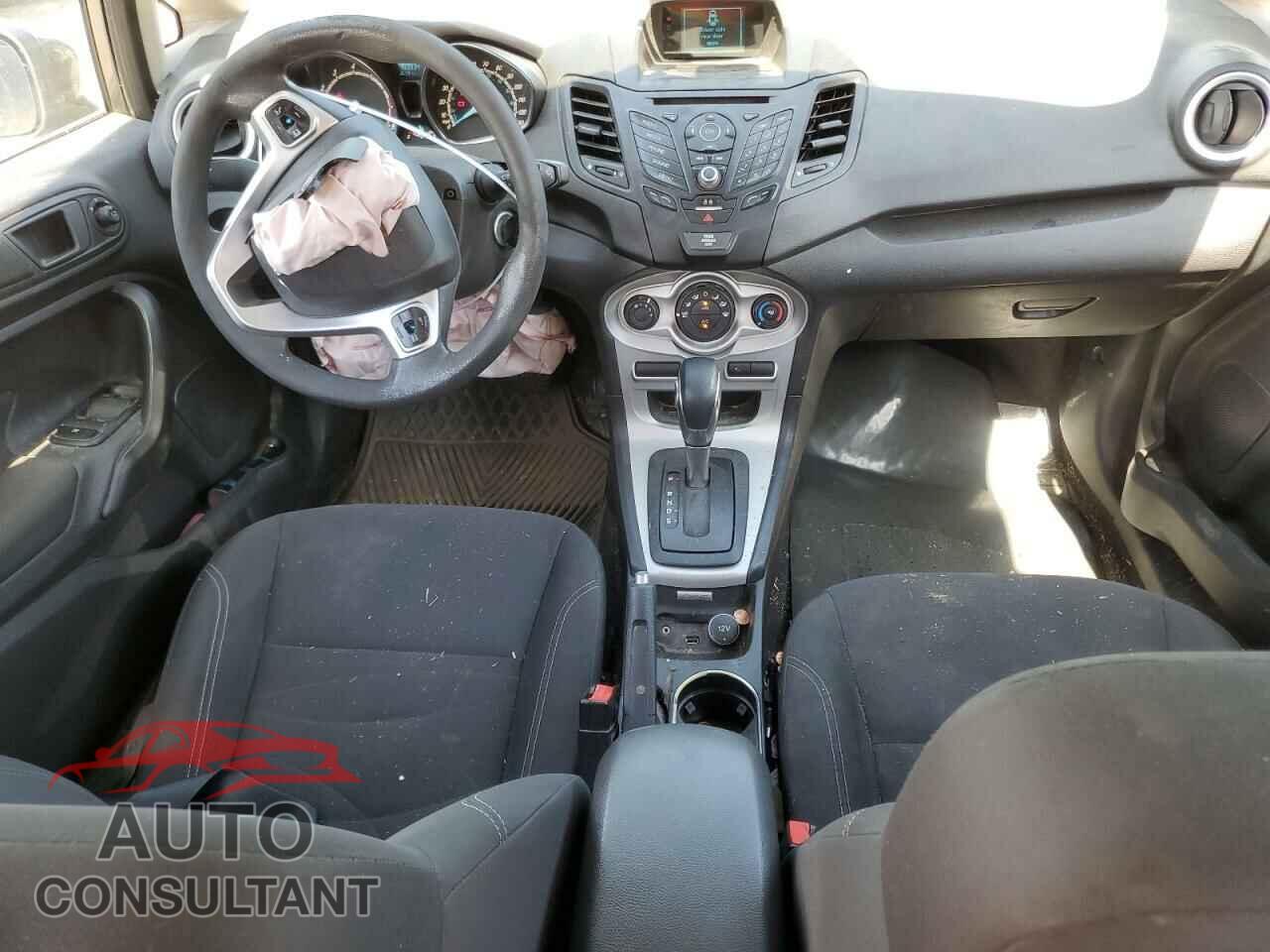 FORD FIESTA 2017 - 3FADP4EJ9HM131982