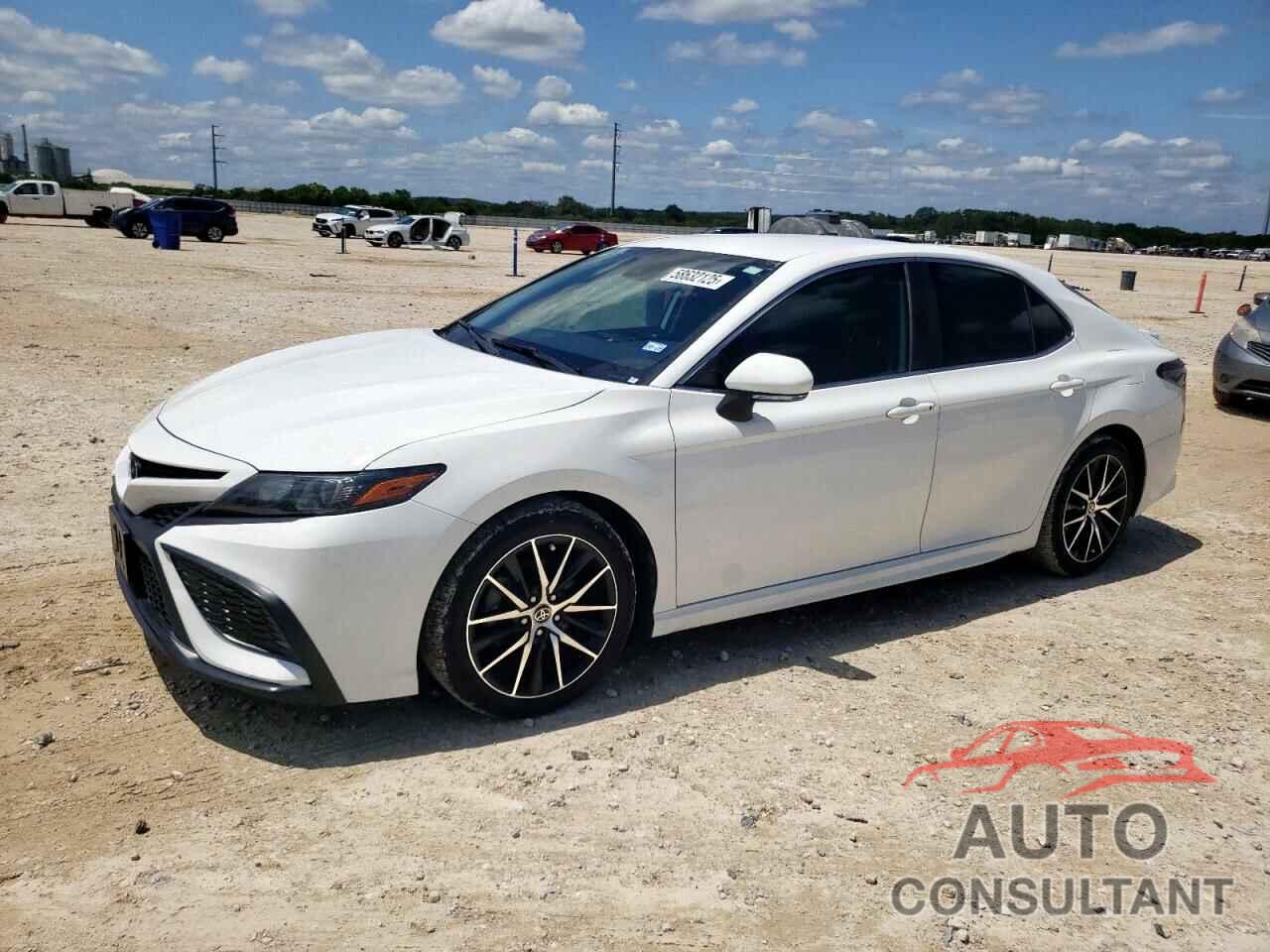 TOYOTA CAMRY 2021 - 4T1T11AK1MU495142