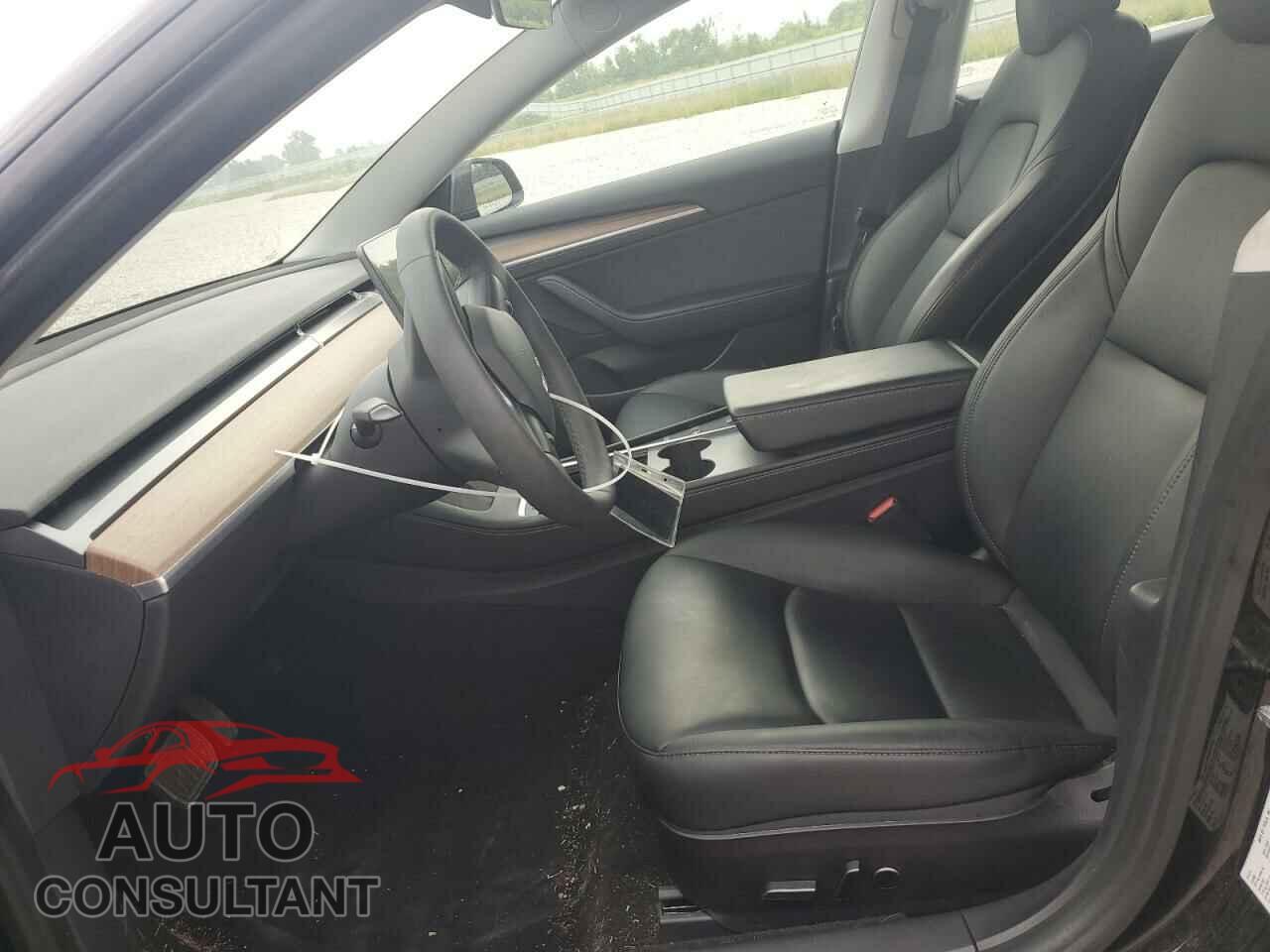 TESLA MODEL 3 2021 - 5YJ3E1EAXMF016820