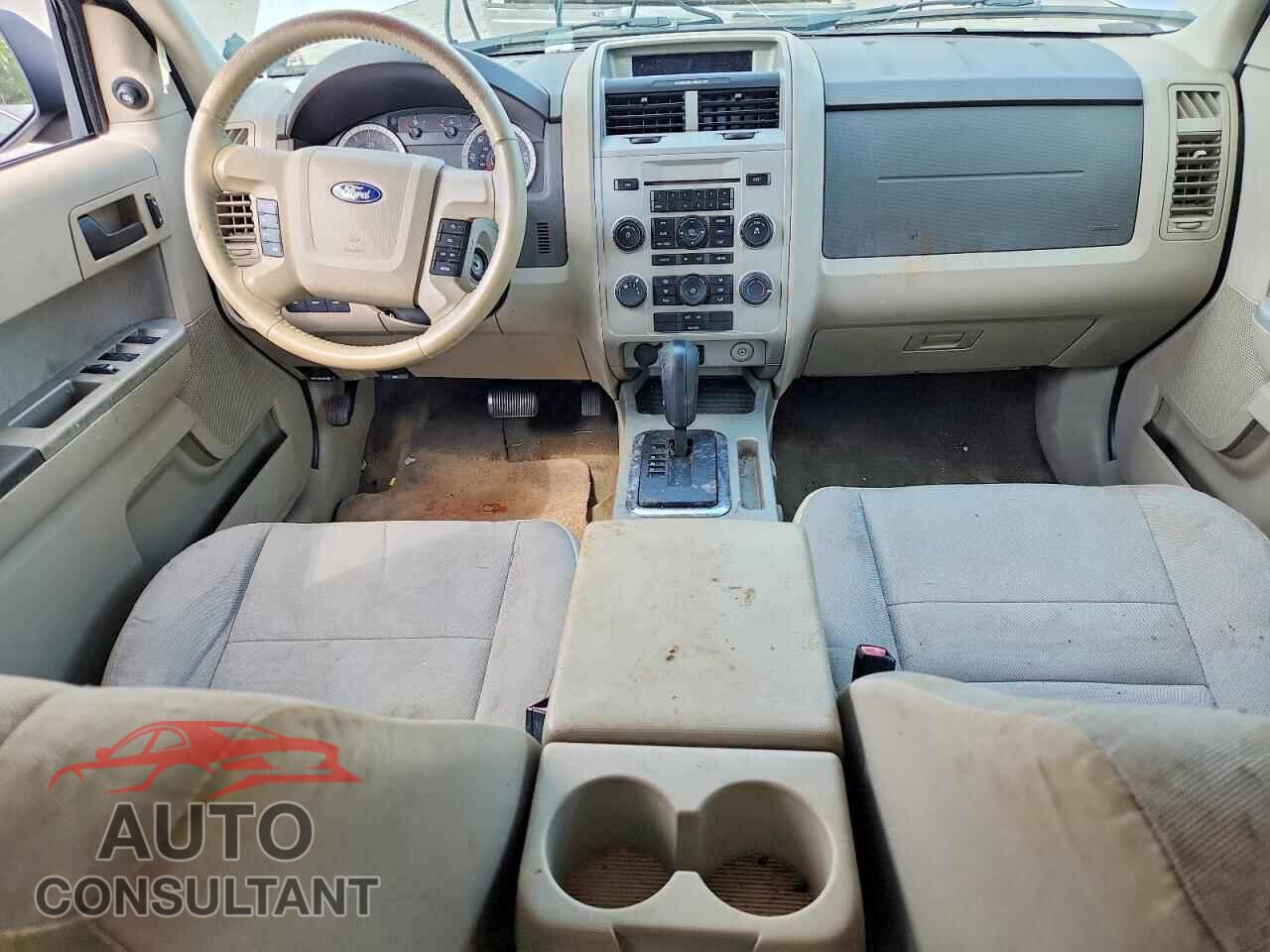 FORD ESCAPE 2011 - 1FMCU0DG4BKA69317