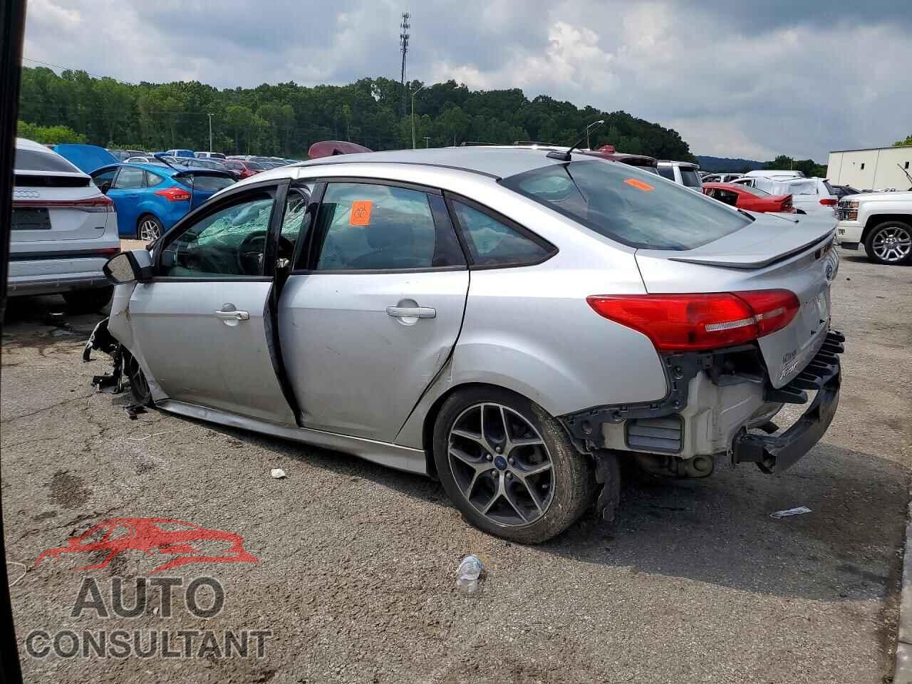 FORD FOCUS 2015 - 1FADP3F24FL279604