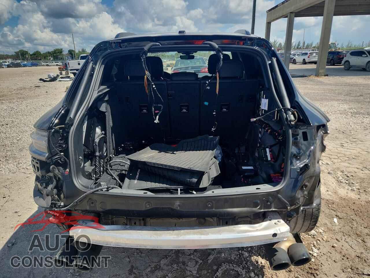 PORSCHE MACAN 2023 - WP1AA2A57PLB19582