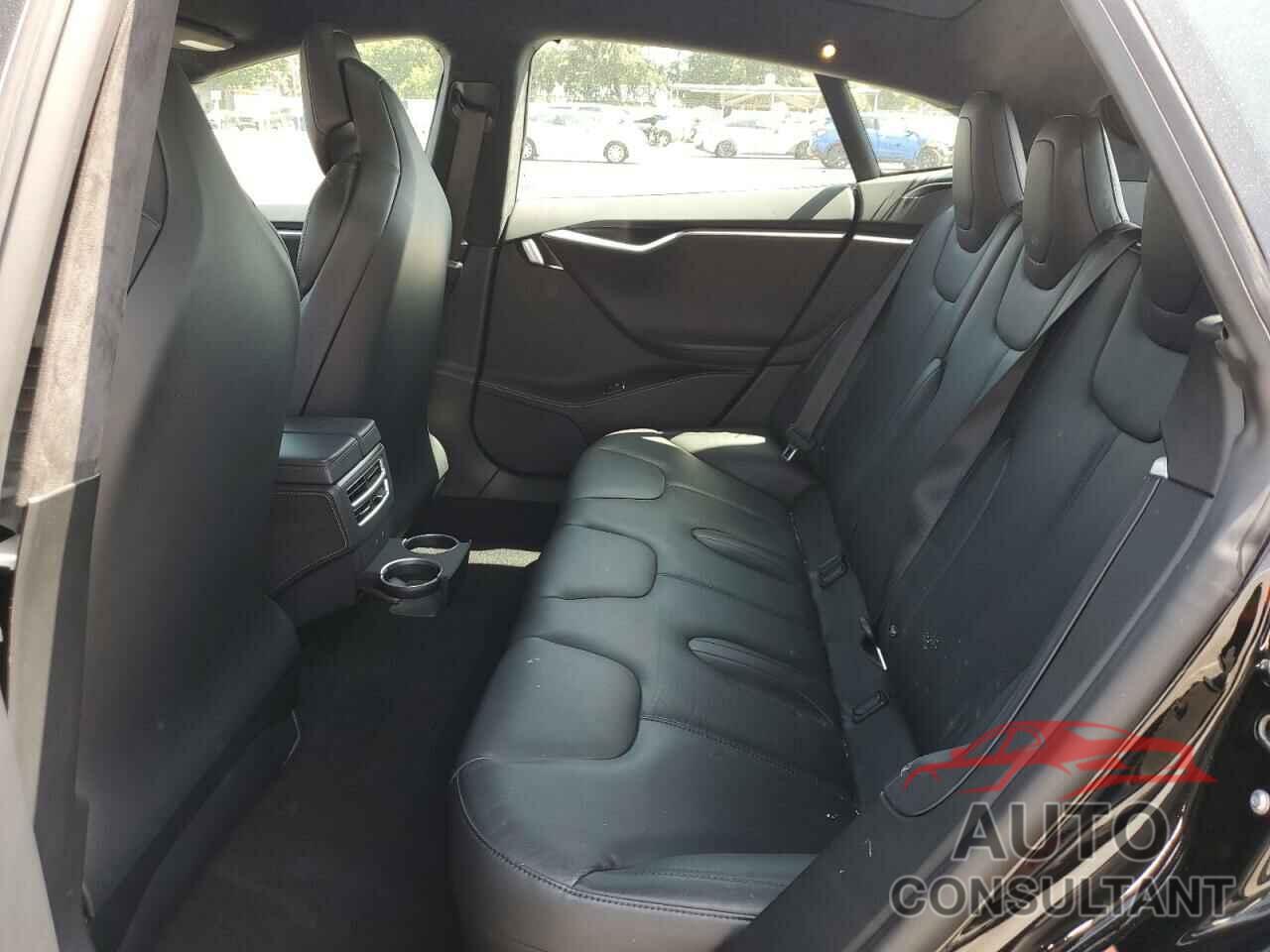 TESLA MODEL S 2017 - 5YJSA1E11HF204526