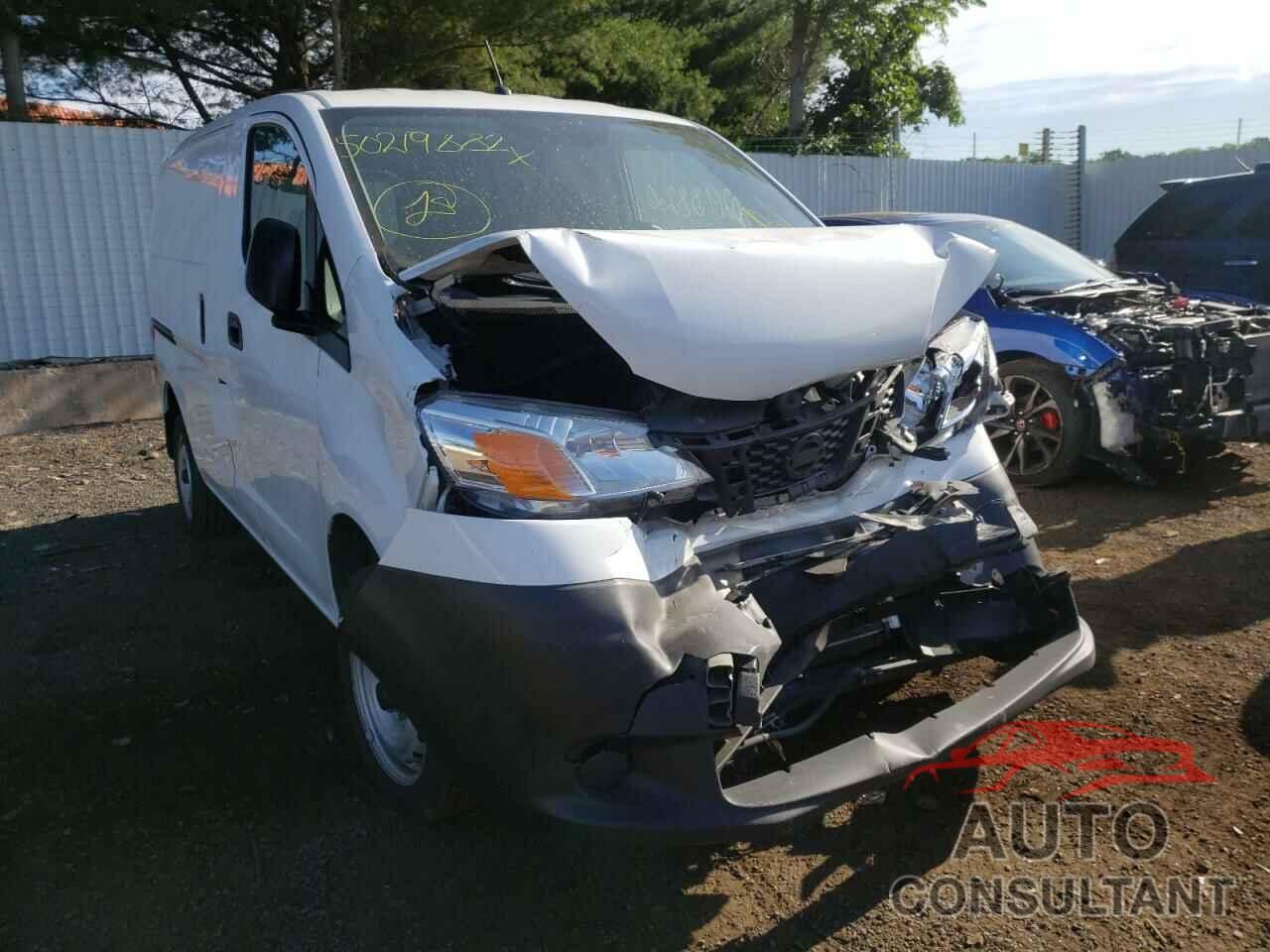 NISSAN NV 2019 - 3N6CM0KN4KK704303