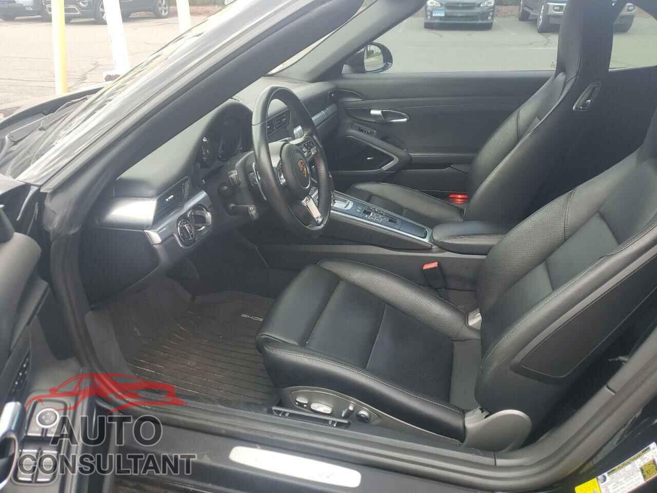 PORSCHE 911 2017 - WP0CA2A91HS141274