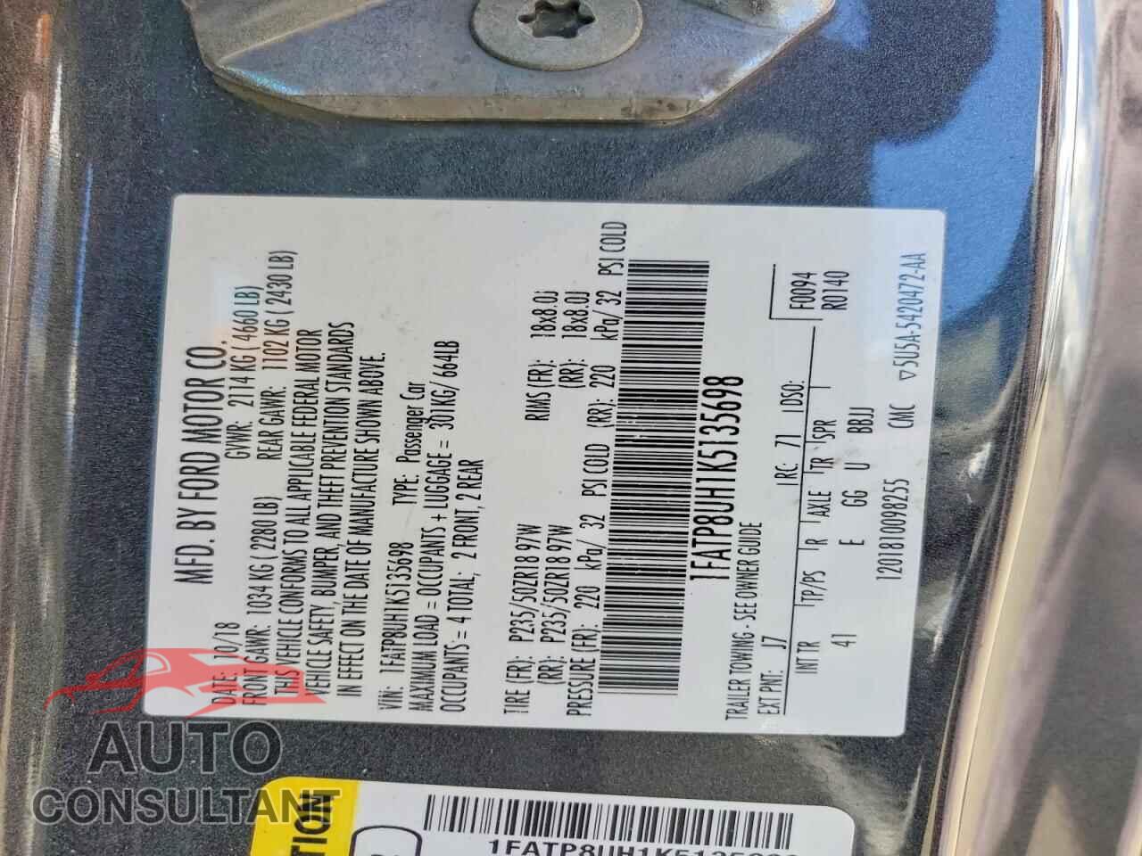 FORD MUSTANG 2019 - 1FATP8UH1K5135698