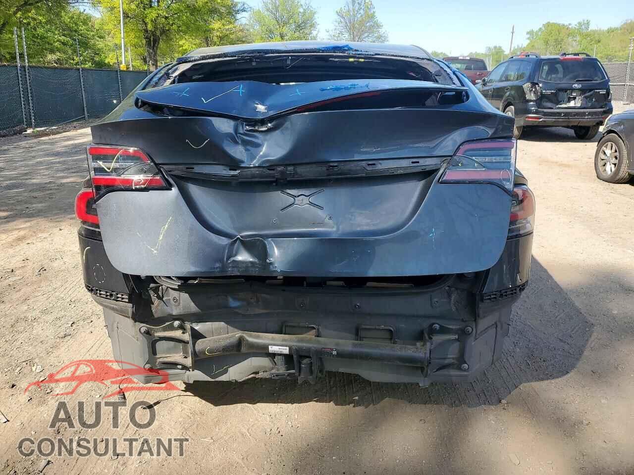TESLA MODEL X 2016 - 5YJXCBE48GF003186
