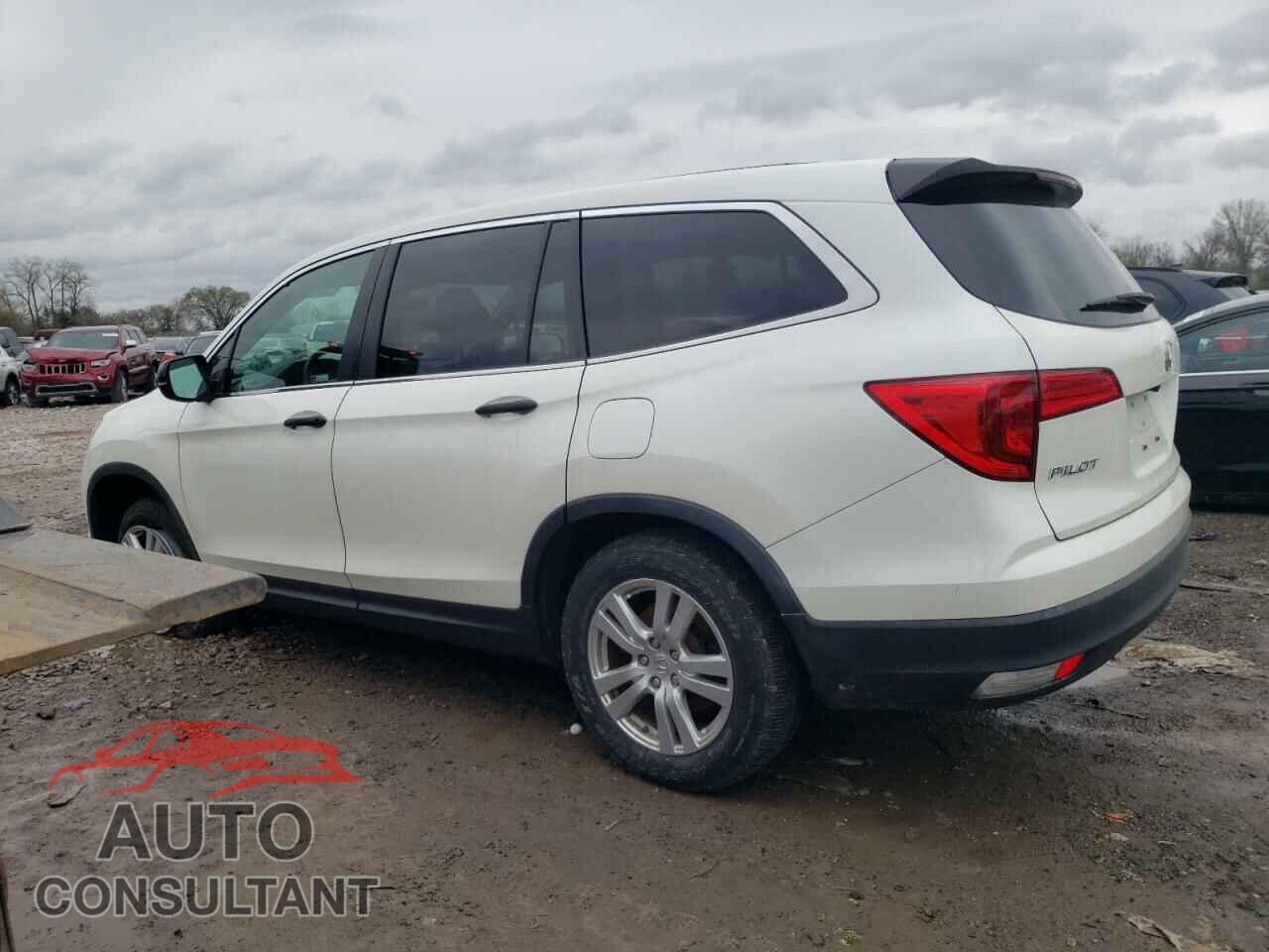 HONDA PILOT 2017 - 5FNYF5H10HB044444