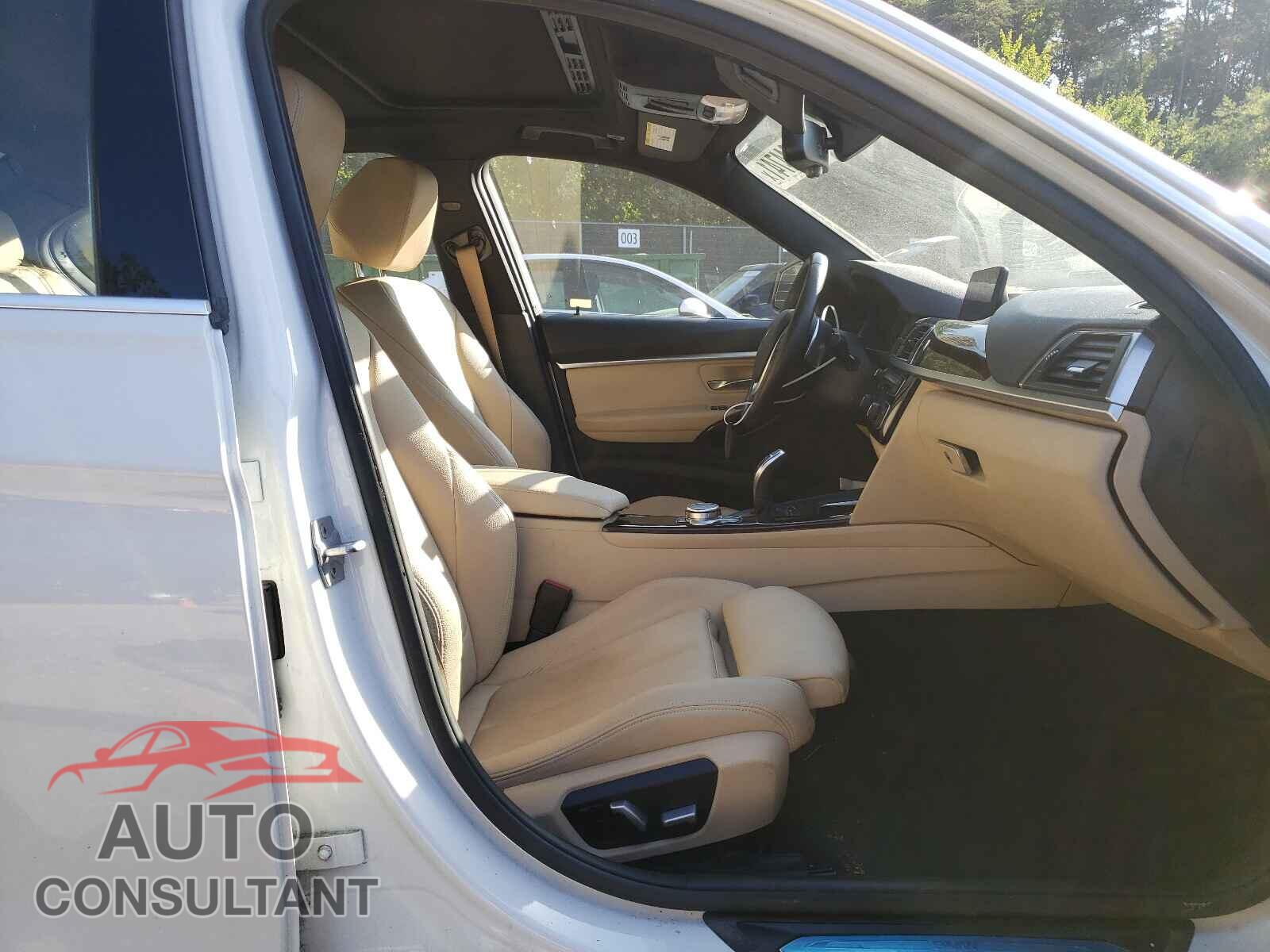 BMW 3 SERIES 2017 - WBA8D9C30HA011309