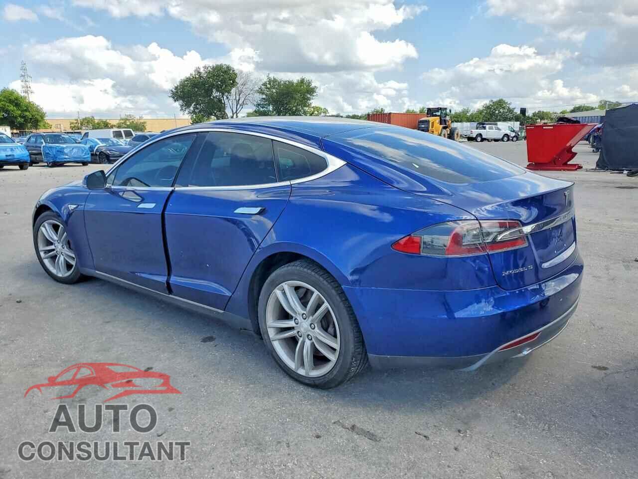TESLA MODEL S 2015 - 5YJSA1S22FF093401