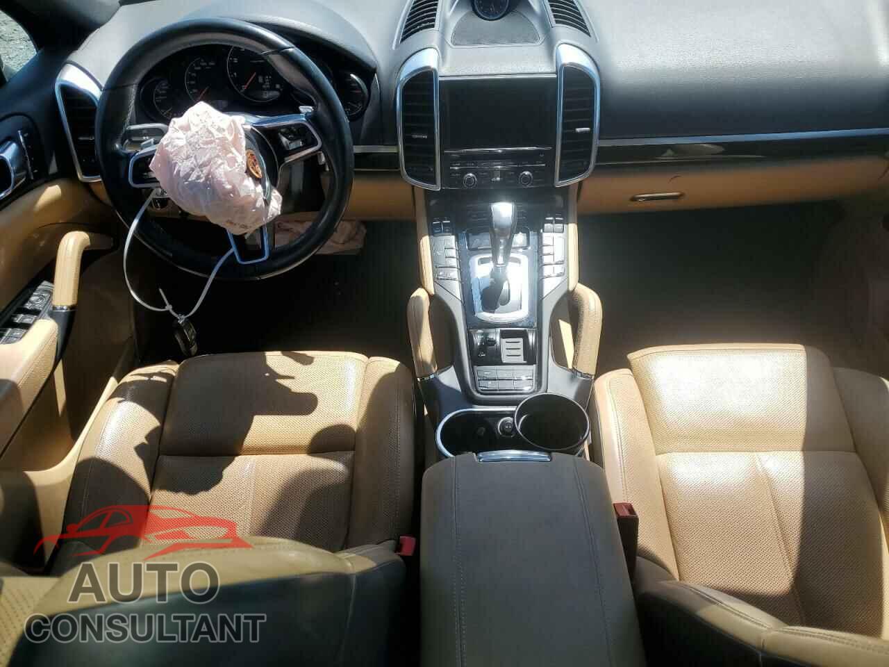 PORSCHE CAYENNE 2016 - WP1AA2A26GKA15659