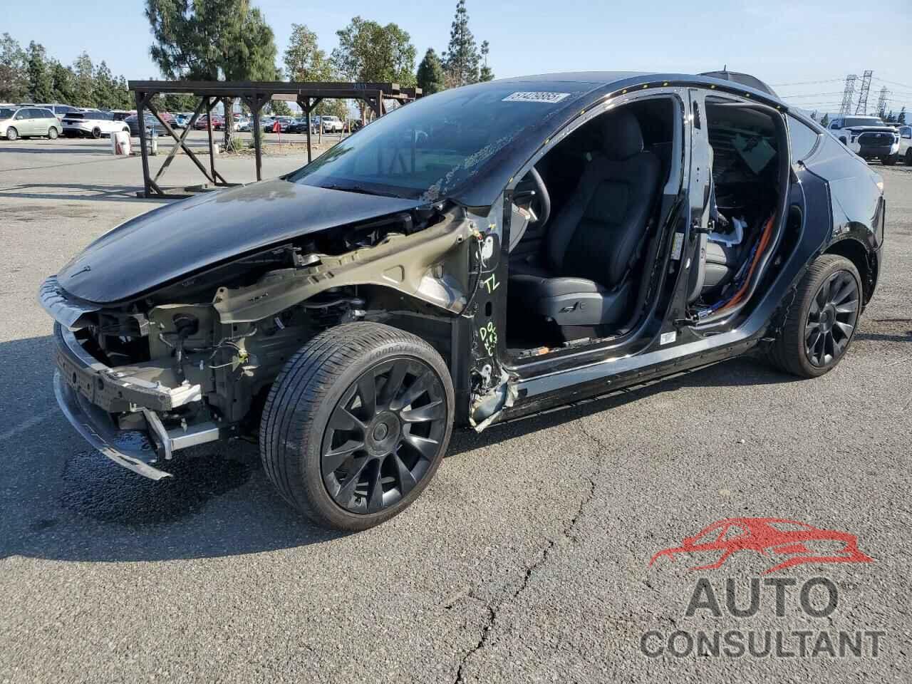 TESLA MODEL Y 2024 - 7SAYGDEE4RA237390