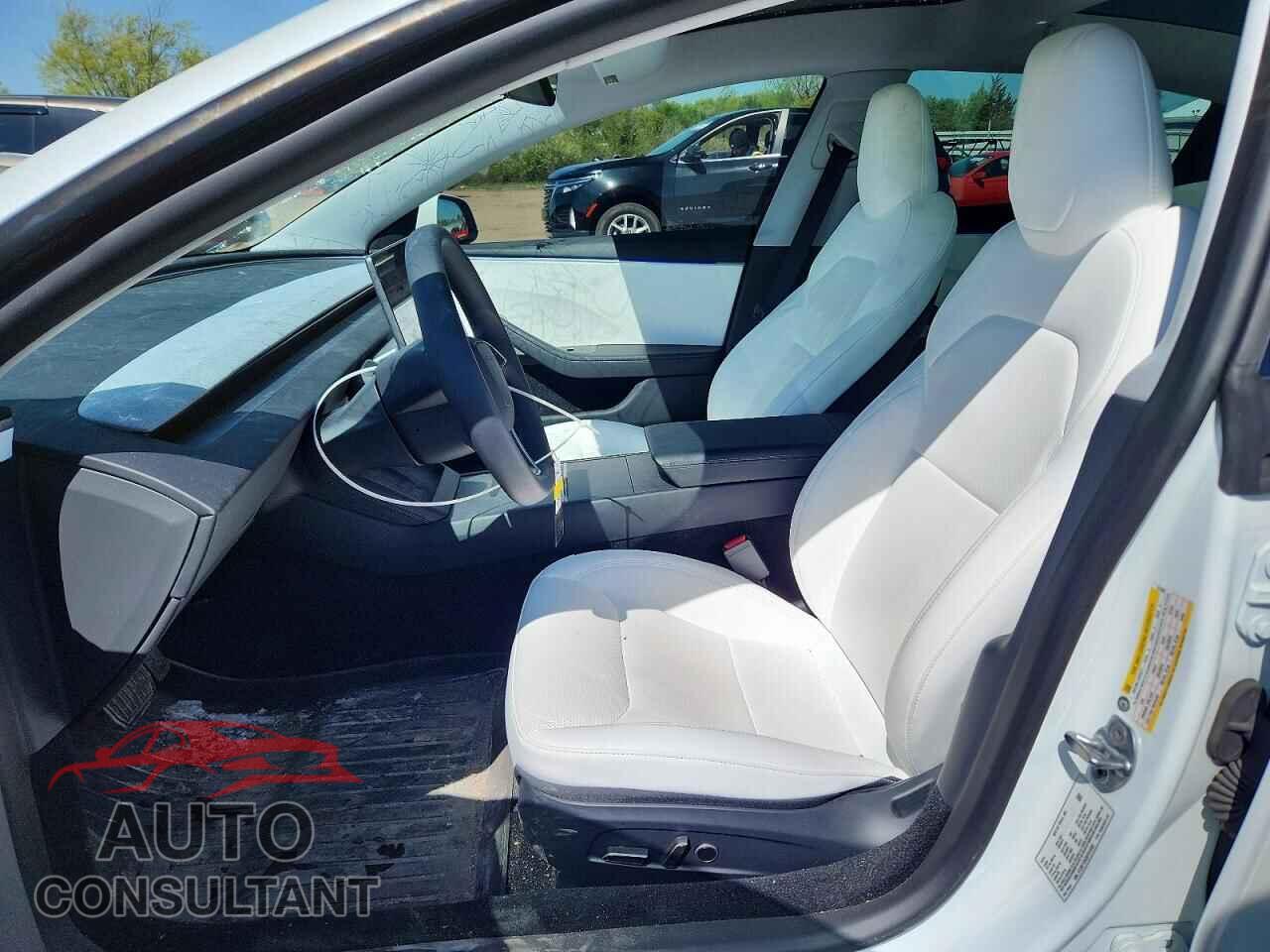 TESLA MODEL 3 2025 - 5YJ3E1EB3SF914892
