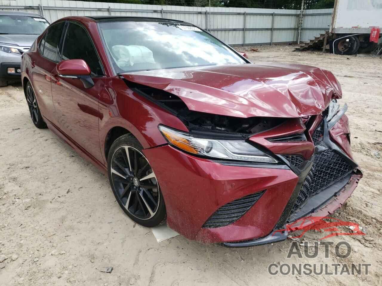 TOYOTA CAMRY 2018 - 4T1B61HK3JU538815