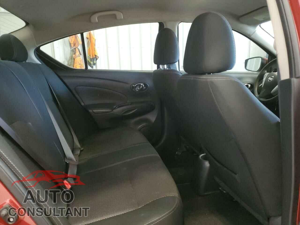 NISSAN VERSA 2019 - 3N1CN7AP3KL825512