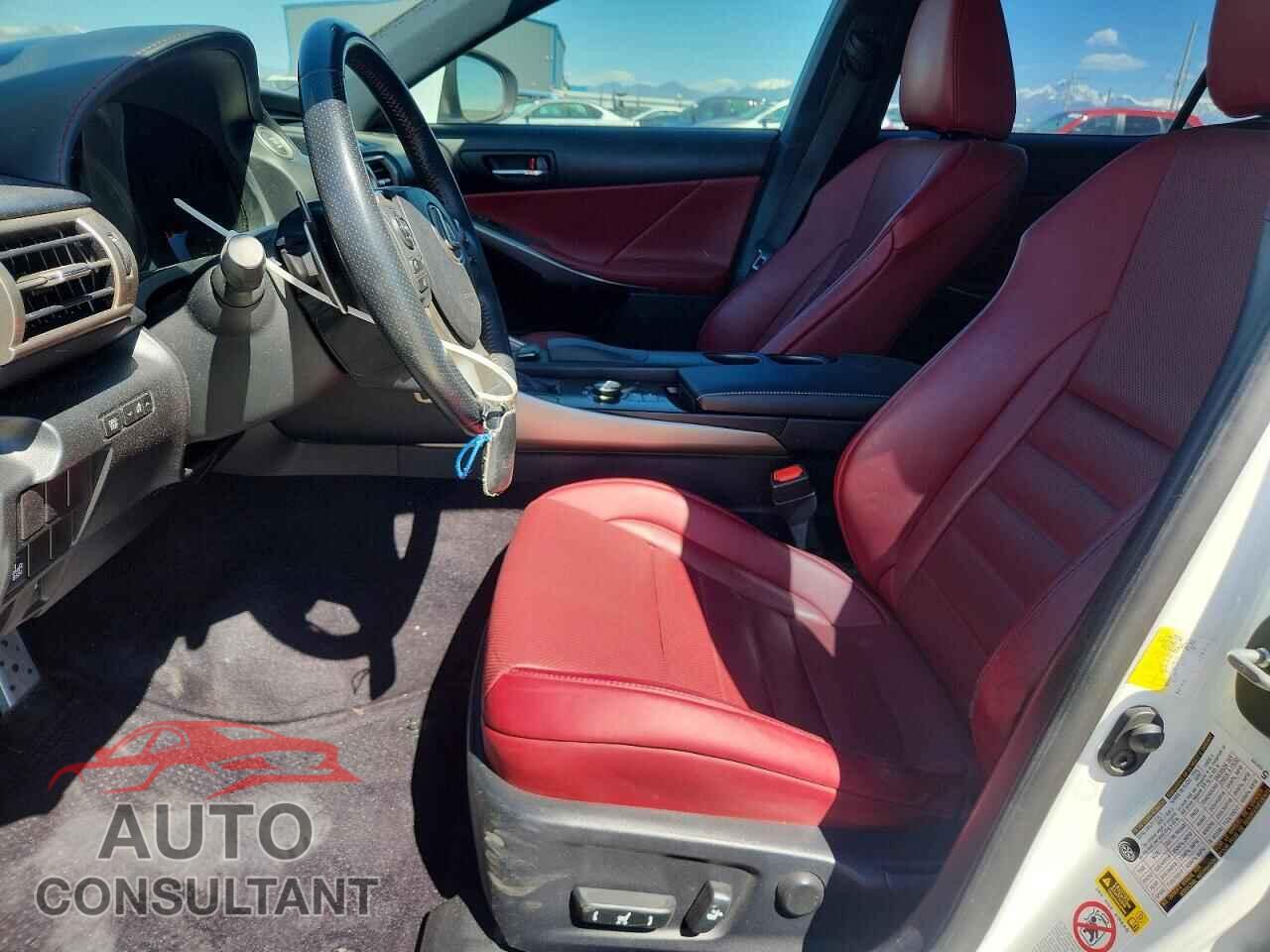 LEXUS IS 2014 - JTHCE1D25E5004439