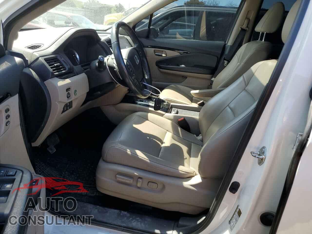 HONDA PILOT 2017 - 5FNYF5H97HB009955