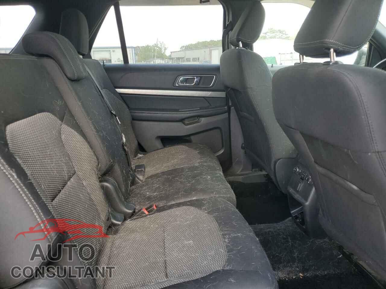 FORD EXPLORER 2018 - 1FM5K7DHXJGB04184