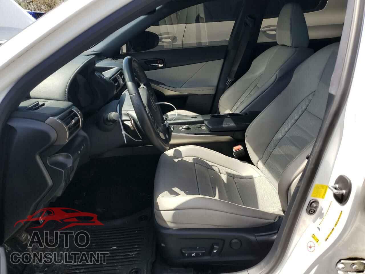 LEXUS IS 2015 - JTHCE1D22F5006893