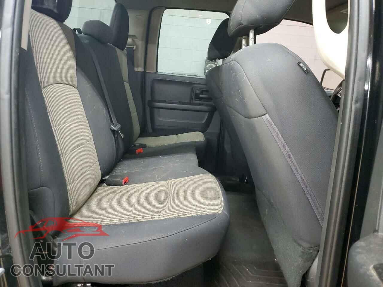 DODGE RAM 1500 2012 - 1C6RD7FT2CS202876