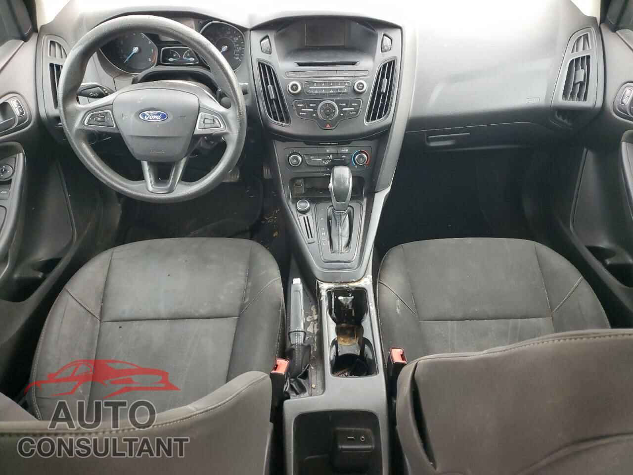 FORD FOCUS 2015 - 1FADP3E2XFL381779