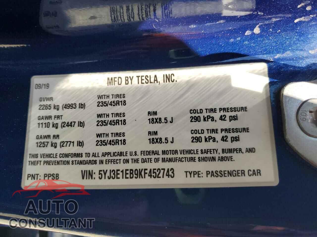 TESLA MODEL 3 2019 - 5YJ3E1EB9KF452743