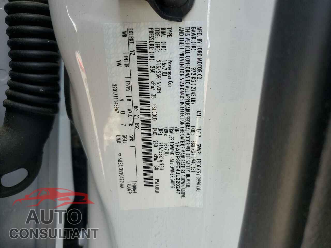FORD FOCUS 2018 - 1FADP3FE4JL220247