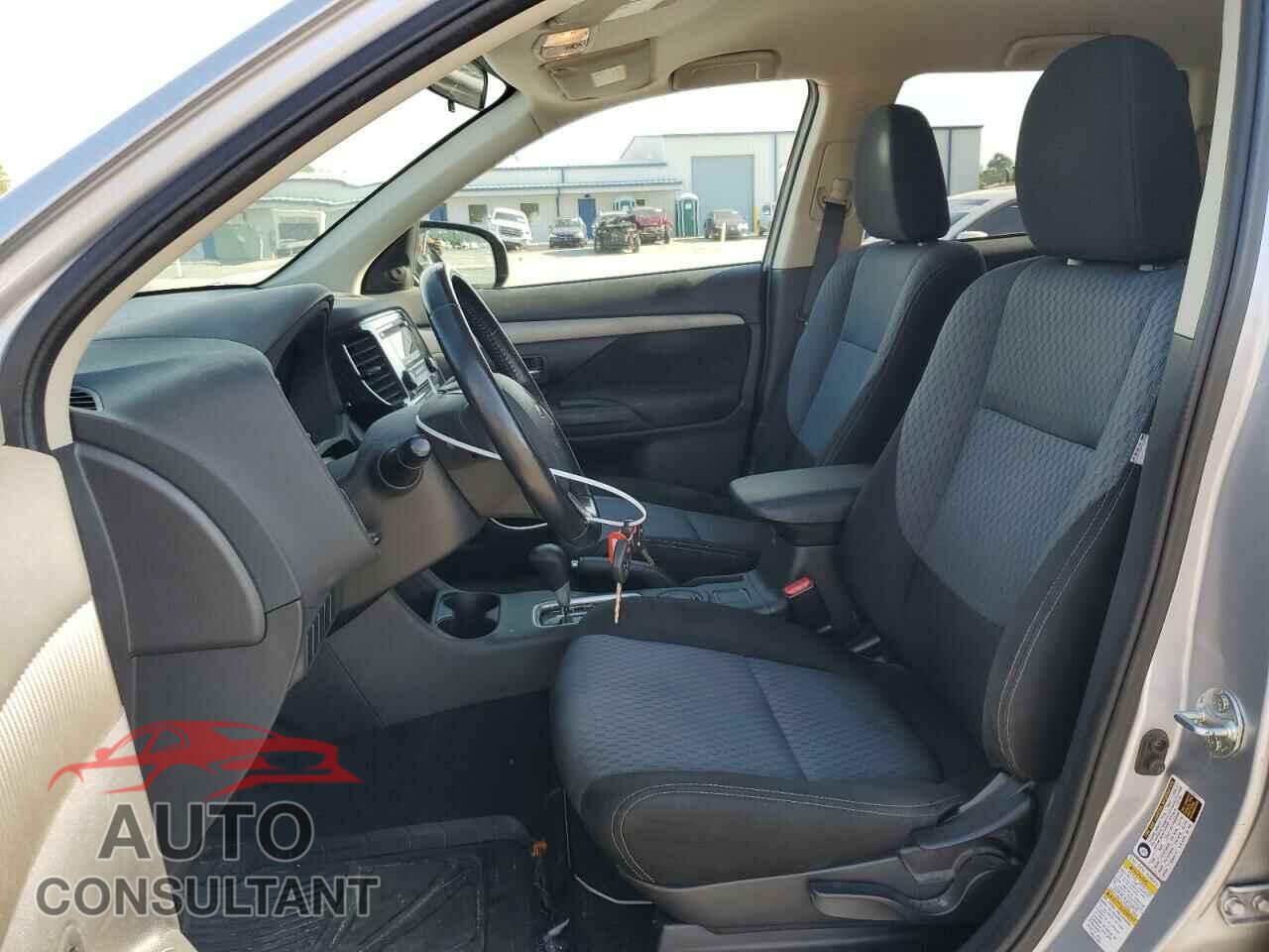 MITSUBISHI OUTLANDER 2015 - JA4AD2A30FZ010975