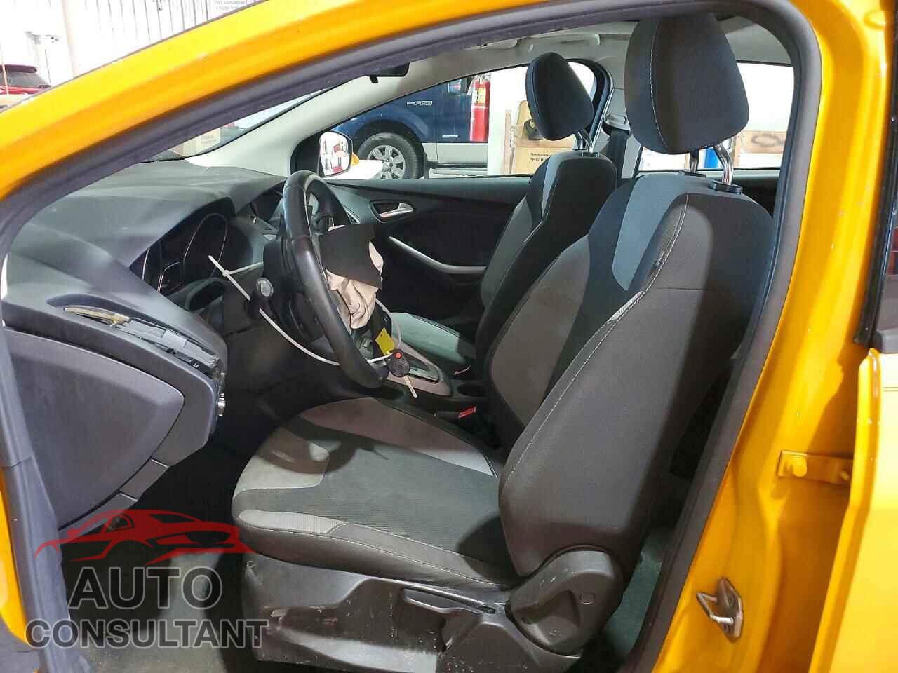 FORD FOCUS 2012 - 1FAHP3F24CL310475