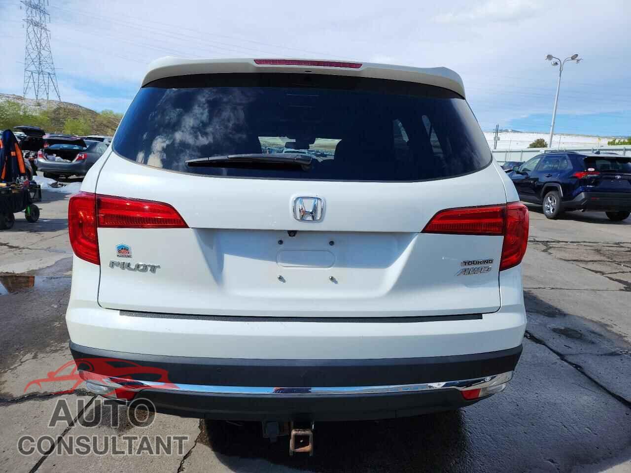 HONDA PILOT 2017 - 5FNYF6H99HB076546