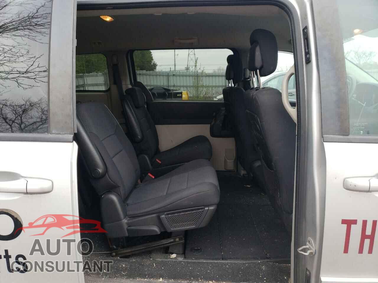 DODGE CARAVAN 2010 - 2D4RN4DE3AR258674