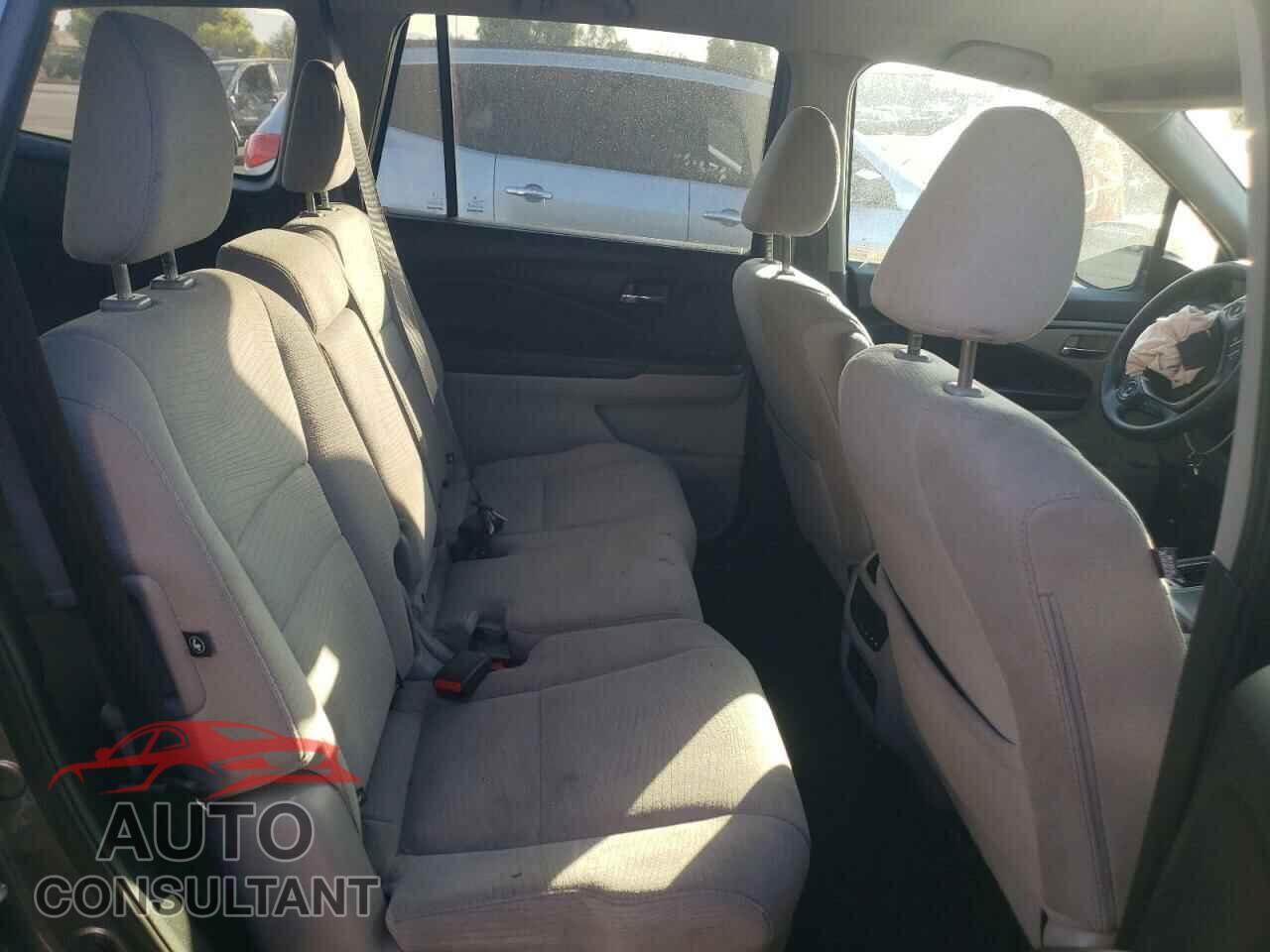 HONDA PILOT 2018 - 5FNYF5H32JB028401