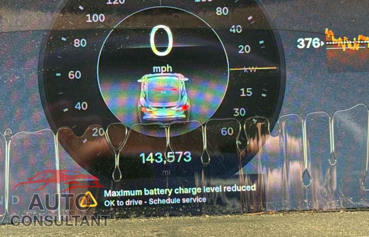 TESLA MODEL S 2013 - 5YJSA1CN1DFP07747