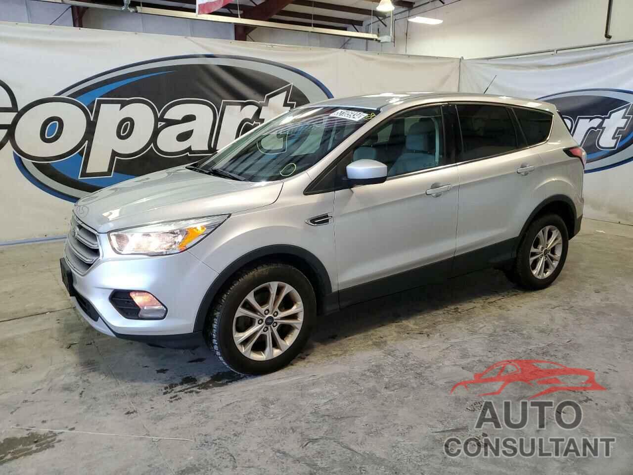 FORD ESCAPE 2017 - 1FMCU0GD4HUE55623