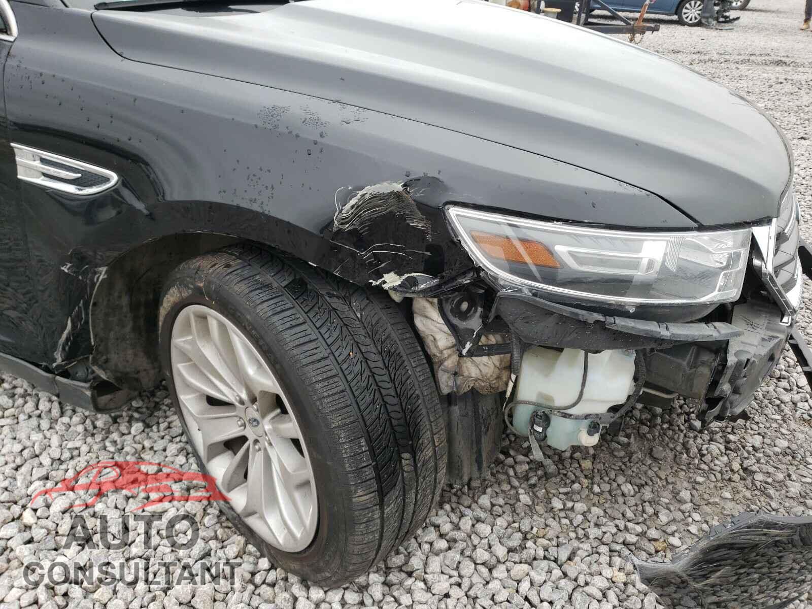 FORD TAURUS 2017 - 1FAHP2F81HG129137