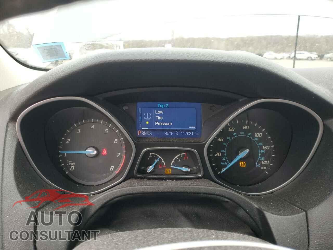 FORD FOCUS 2014 - 1FADP3F2XEL121010