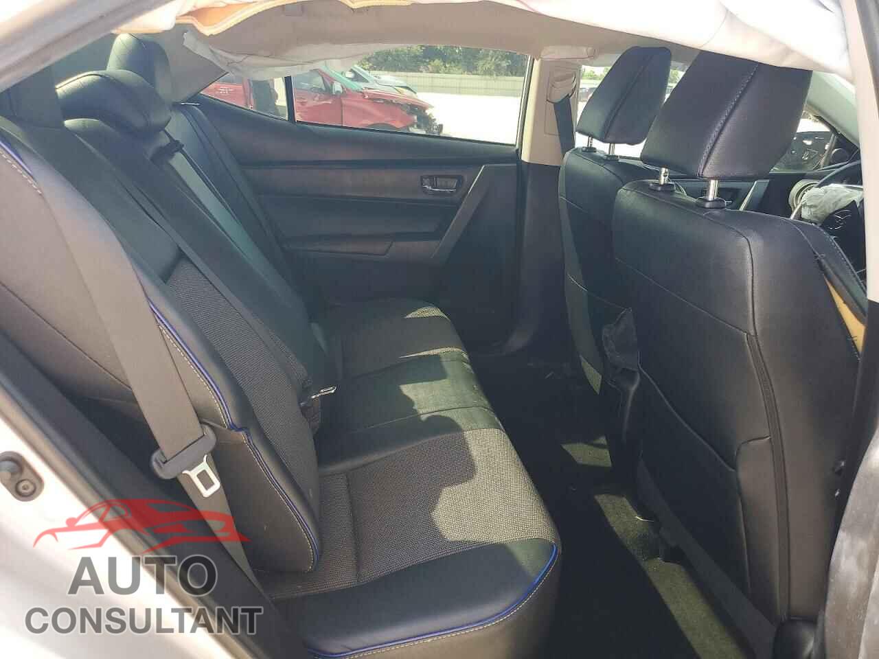 TOYOTA COROLLA 2017 - 5YFBURHEXHP643510
