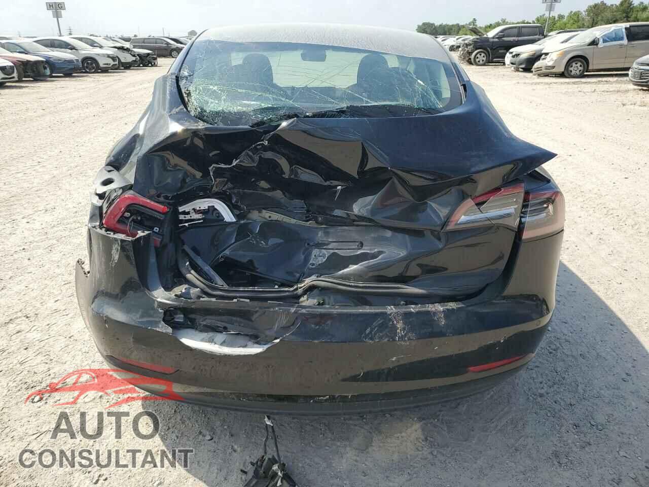 TESLA MODEL 3 2021 - 5YJ3E1EA4MF877717