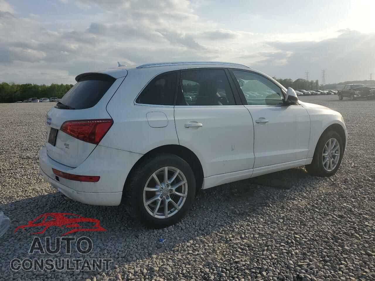 AUDI Q5 2012 - WA1LFAFP2CA026257